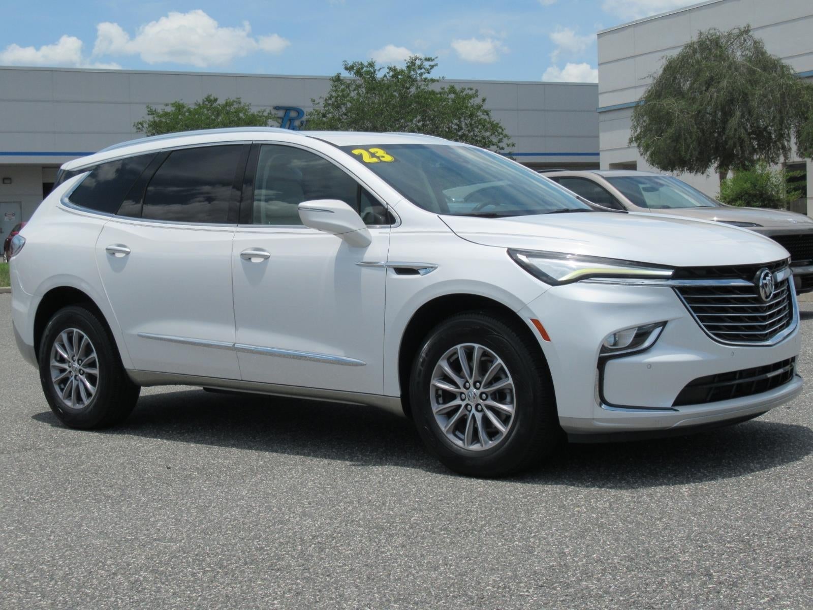 2023 Buick Enclave Premium's photo