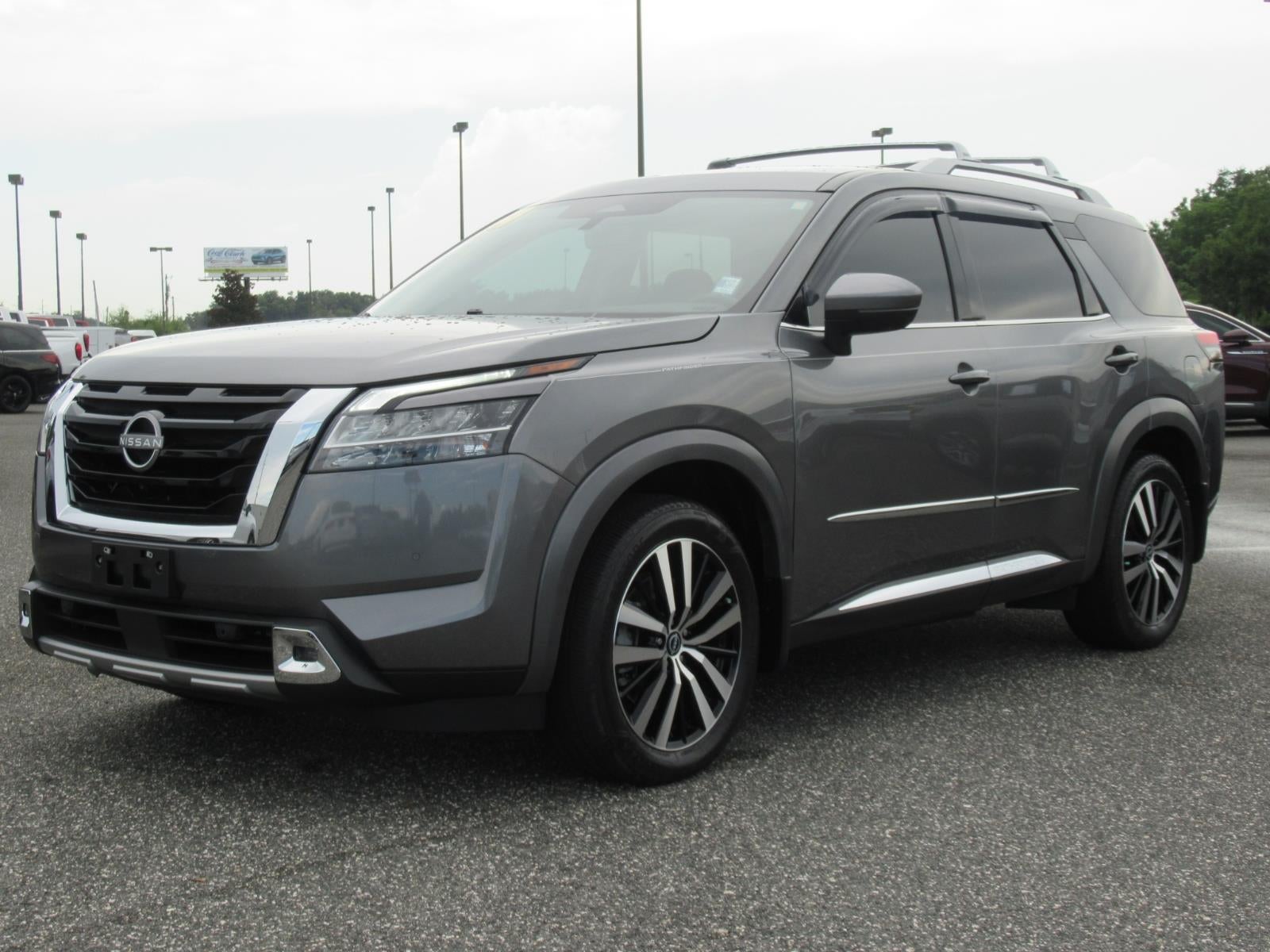 2024 Nissan Pathfinder Platinum
