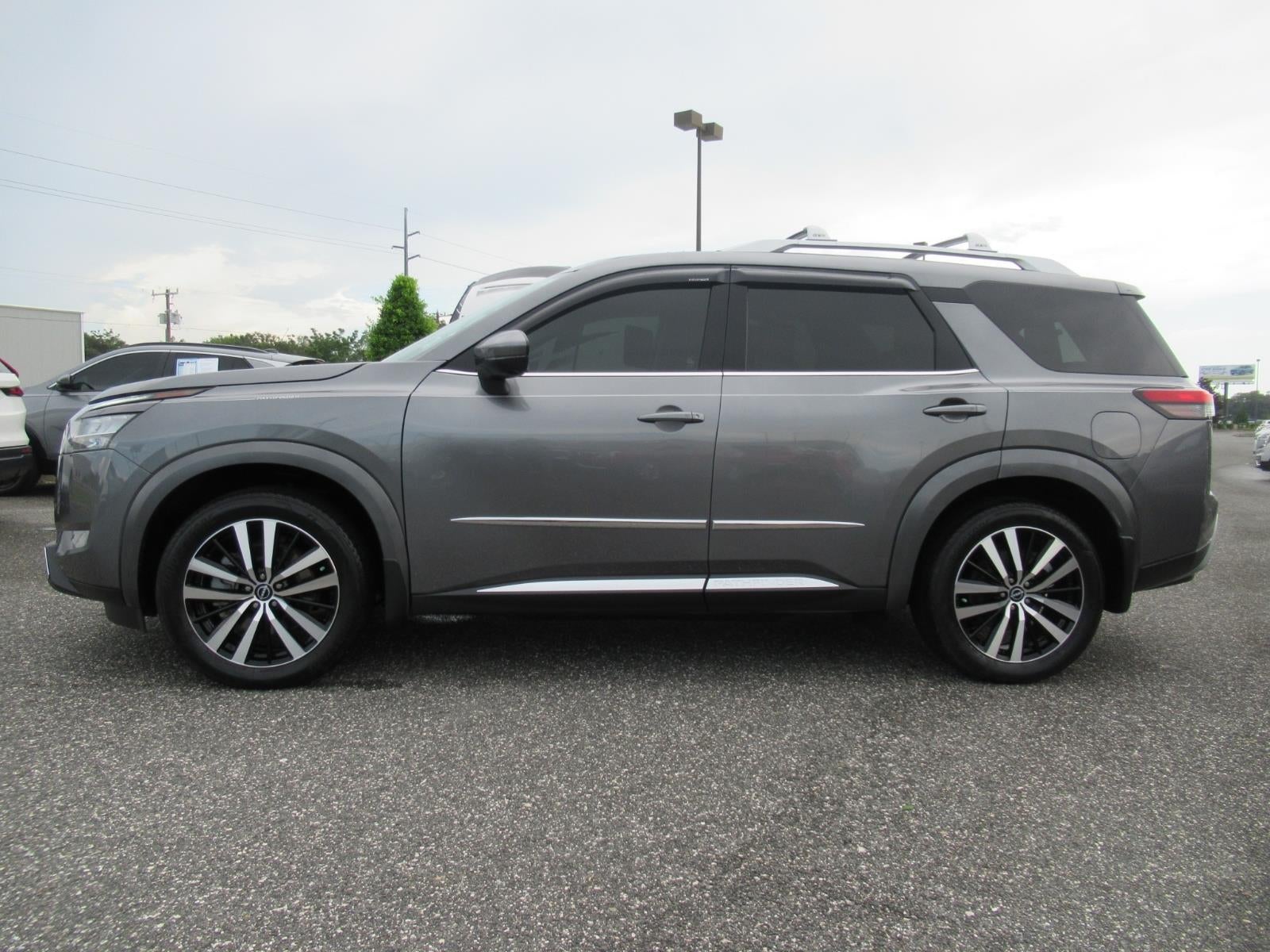 2024 Nissan Pathfinder Platinum