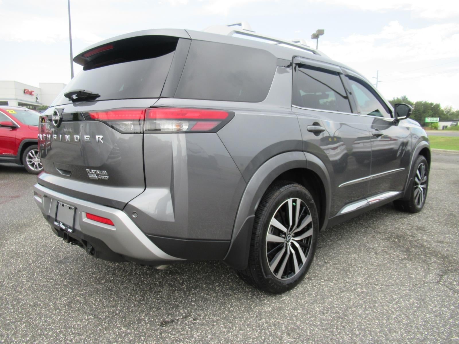 2024 Nissan Pathfinder Platinum