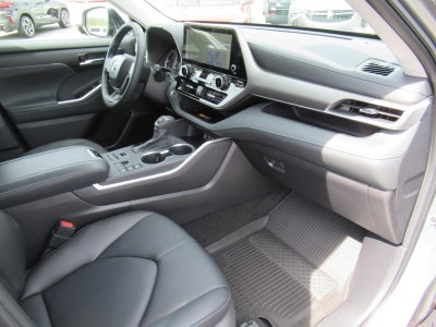 2026 Toyota Highlander XLE