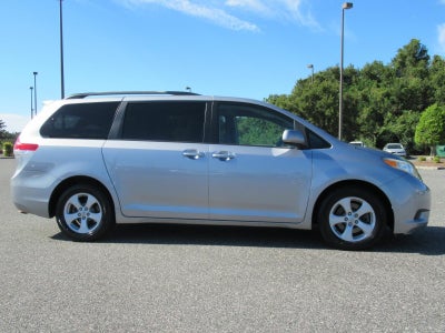2011 Toyota Sienna LE AAS