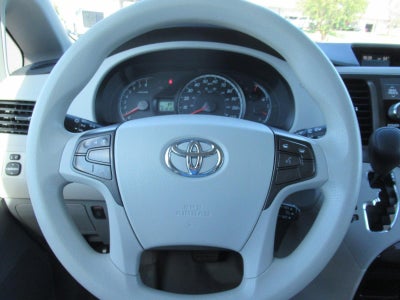 2011 Toyota Sienna LE AAS
