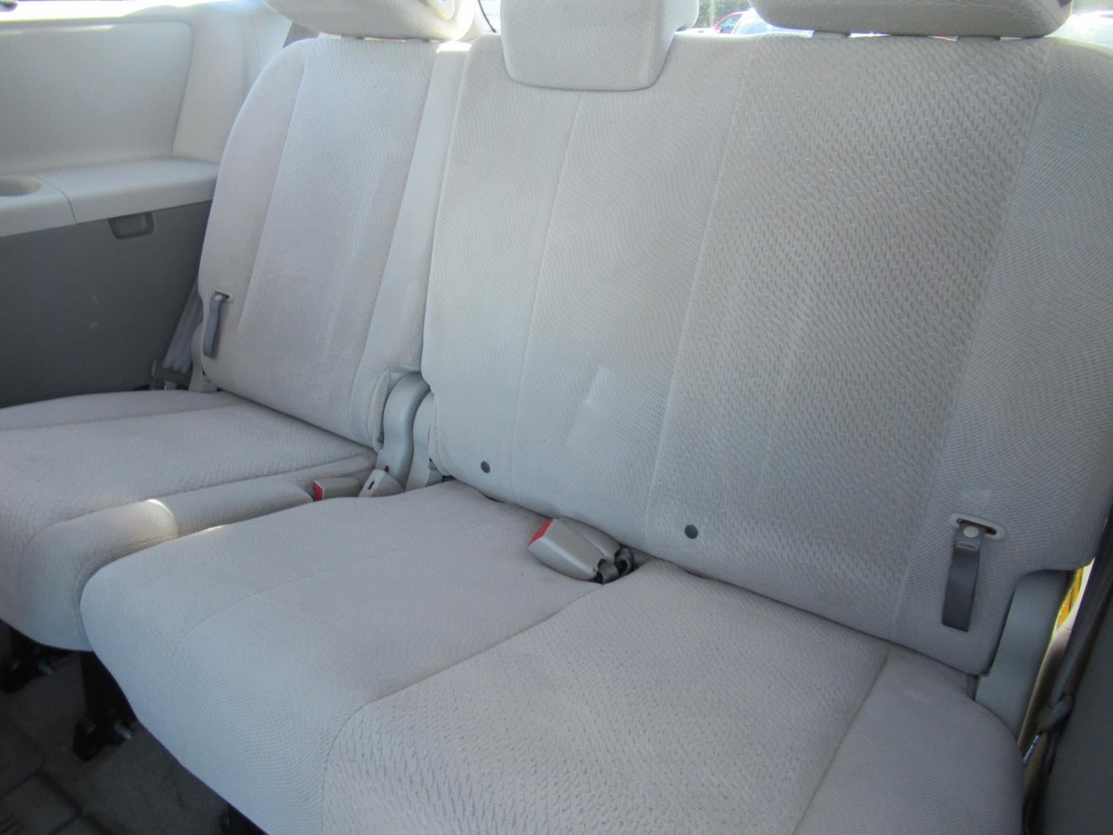 2011 Toyota Sienna LE AAS