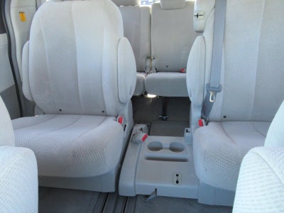 2011 Toyota Sienna LE AAS