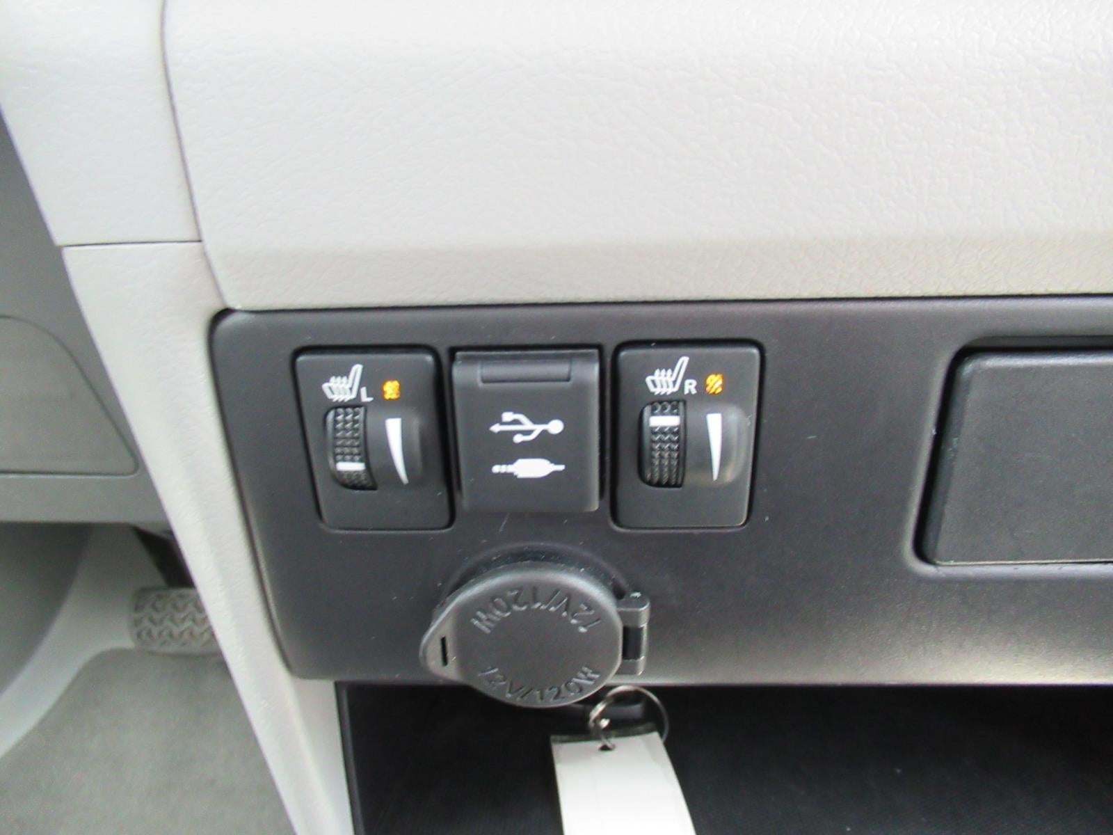 2019 Toyota Sienna XLE - Photo 20