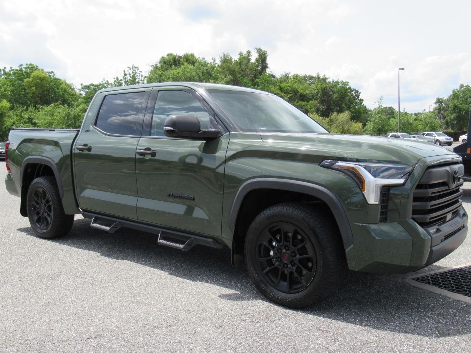 2022 Toyota Tundra 2WD SR5