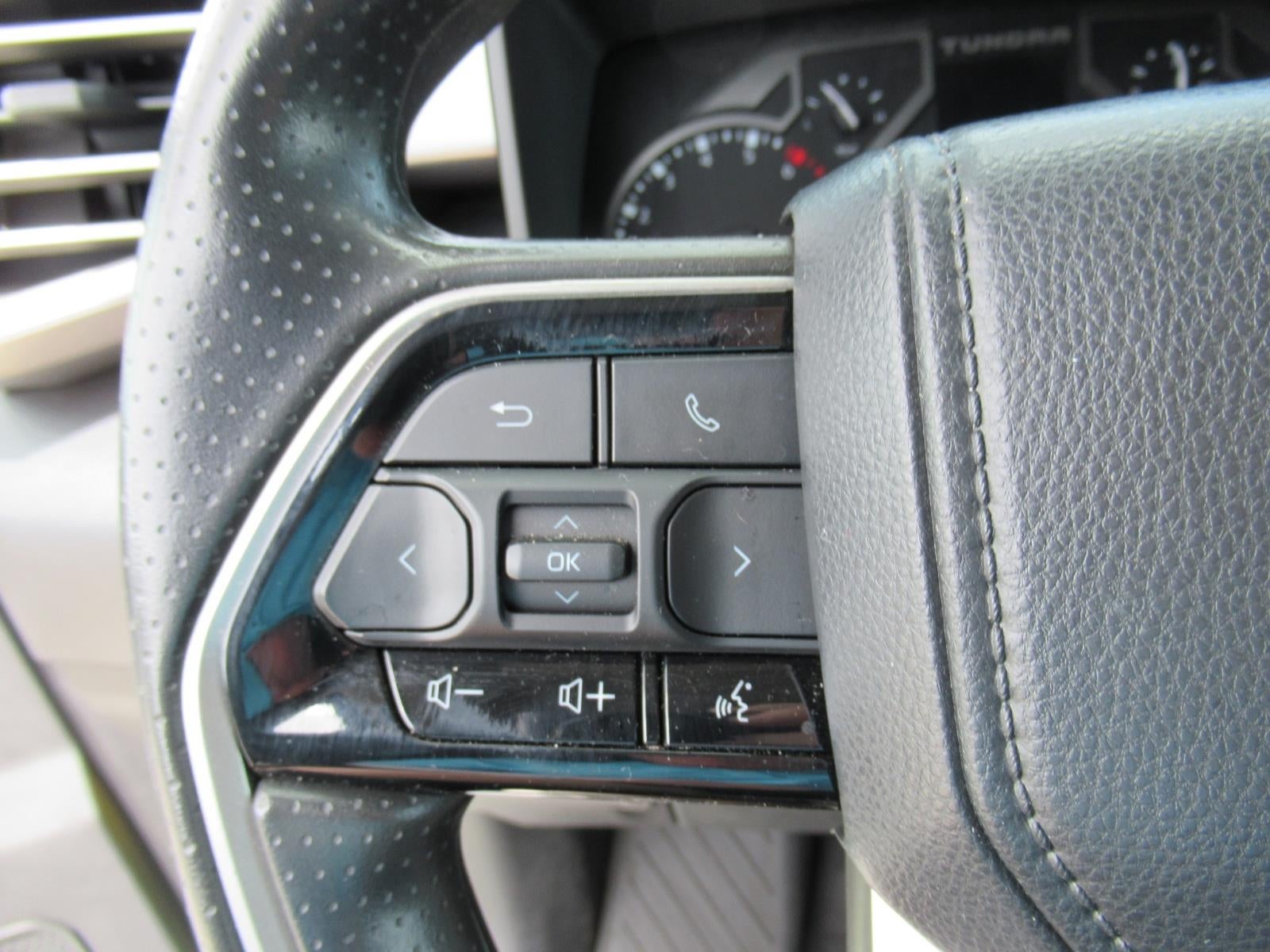 2022 Toyota Tundra 2WD SR5