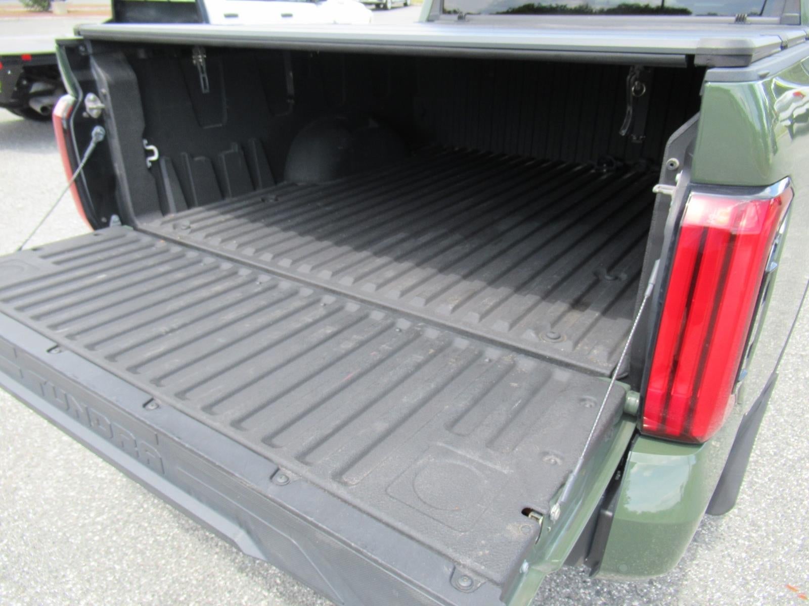 2022 Toyota Tundra 2WD SR5