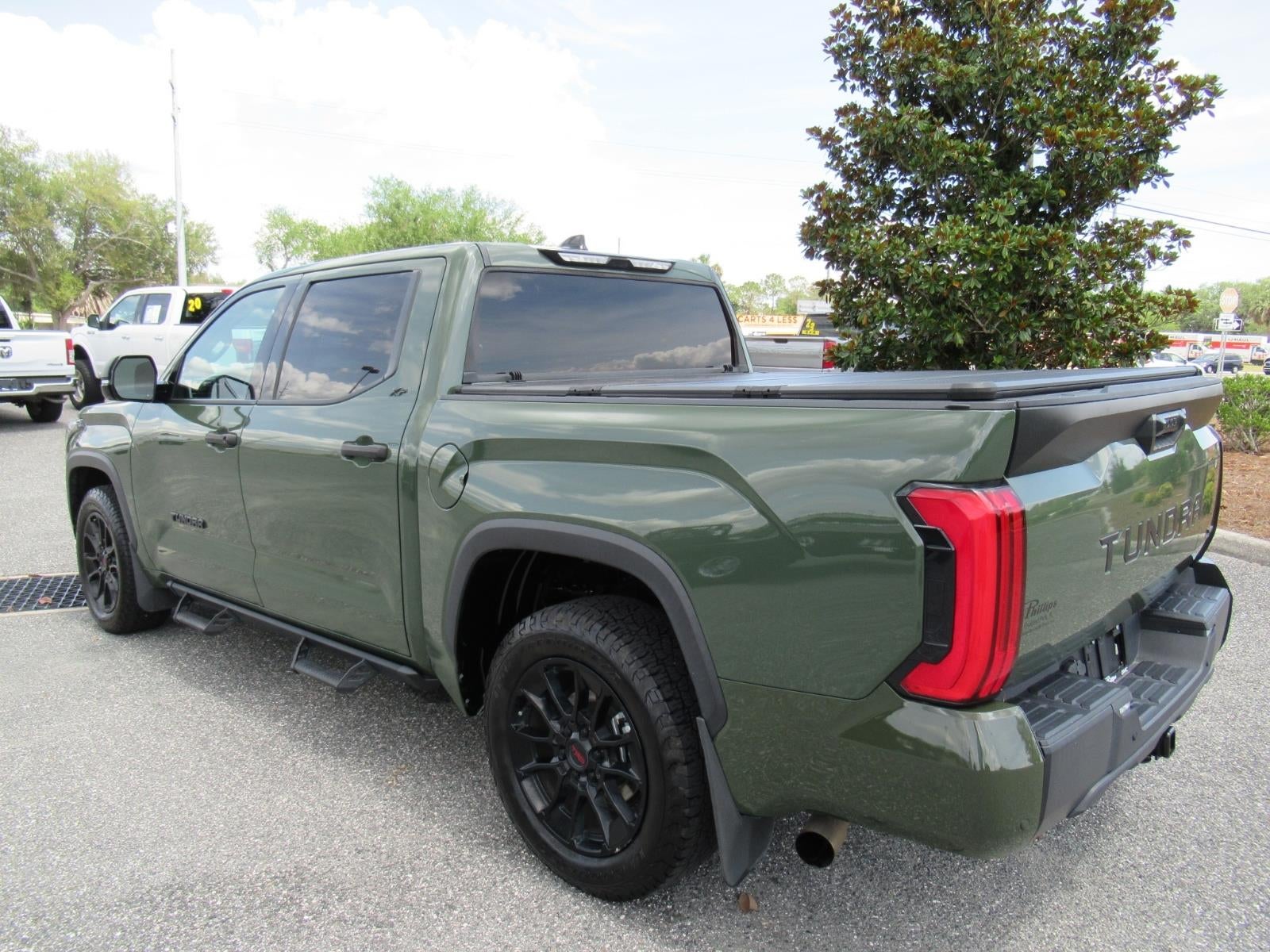 2022 Toyota Tundra 2WD SR5