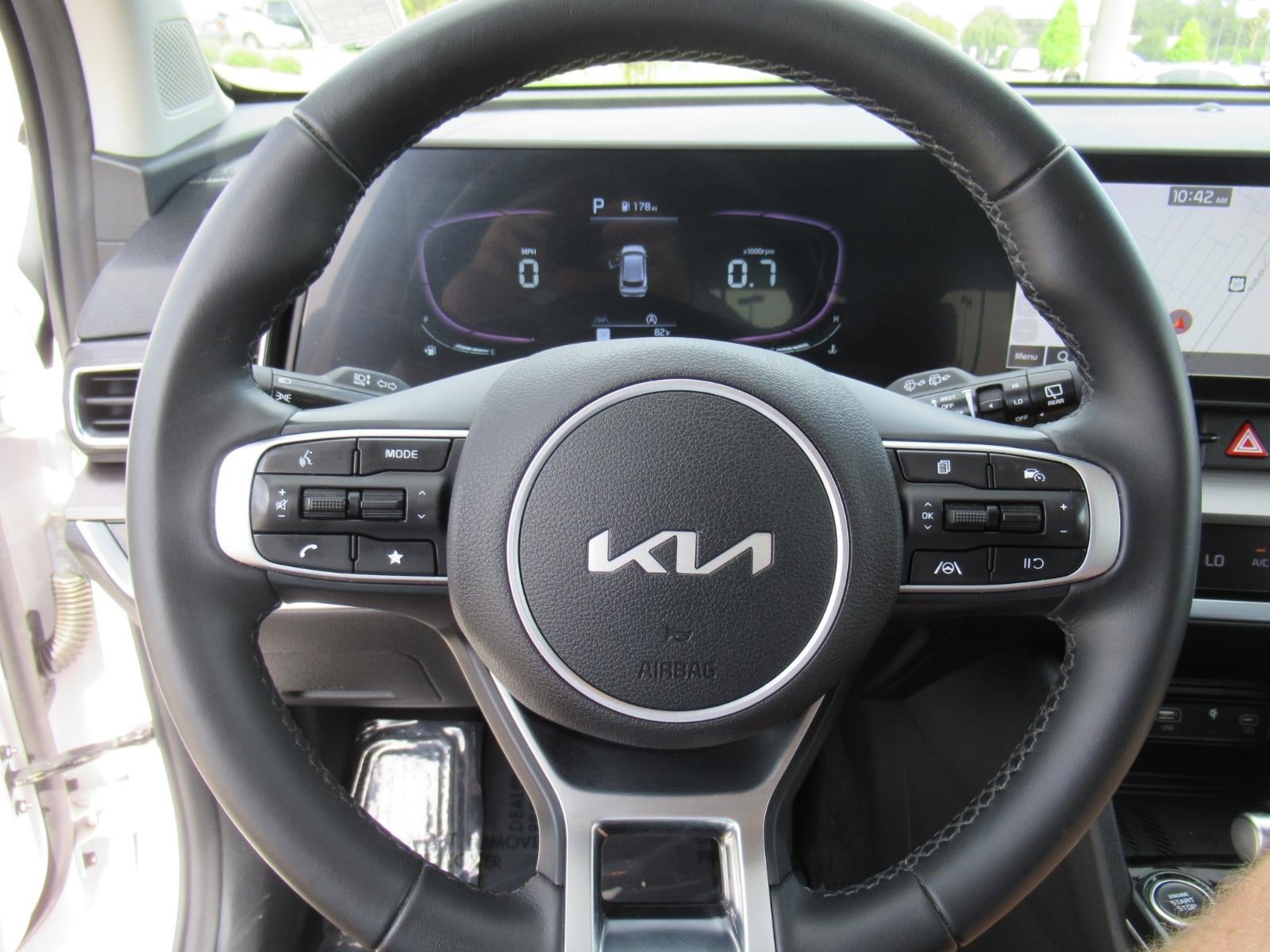 2024 Kia Sportage EX