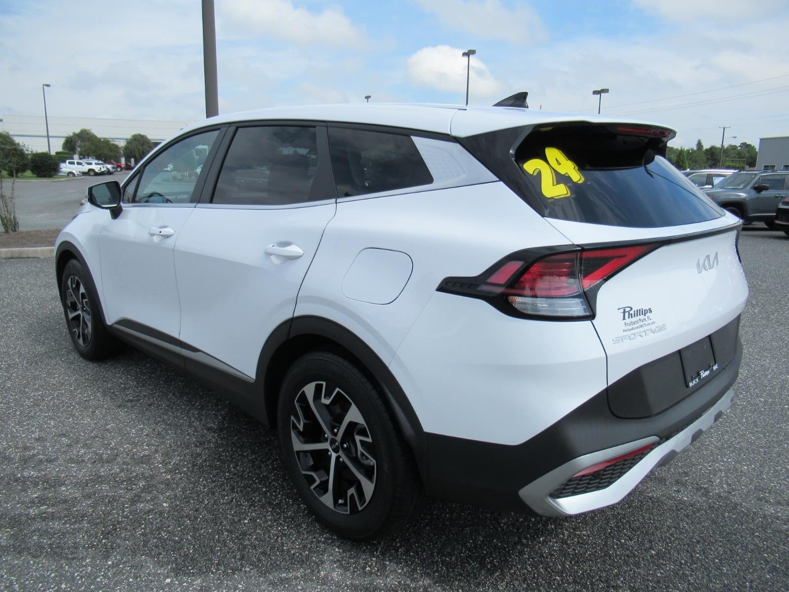 2024 Kia Sportage EX