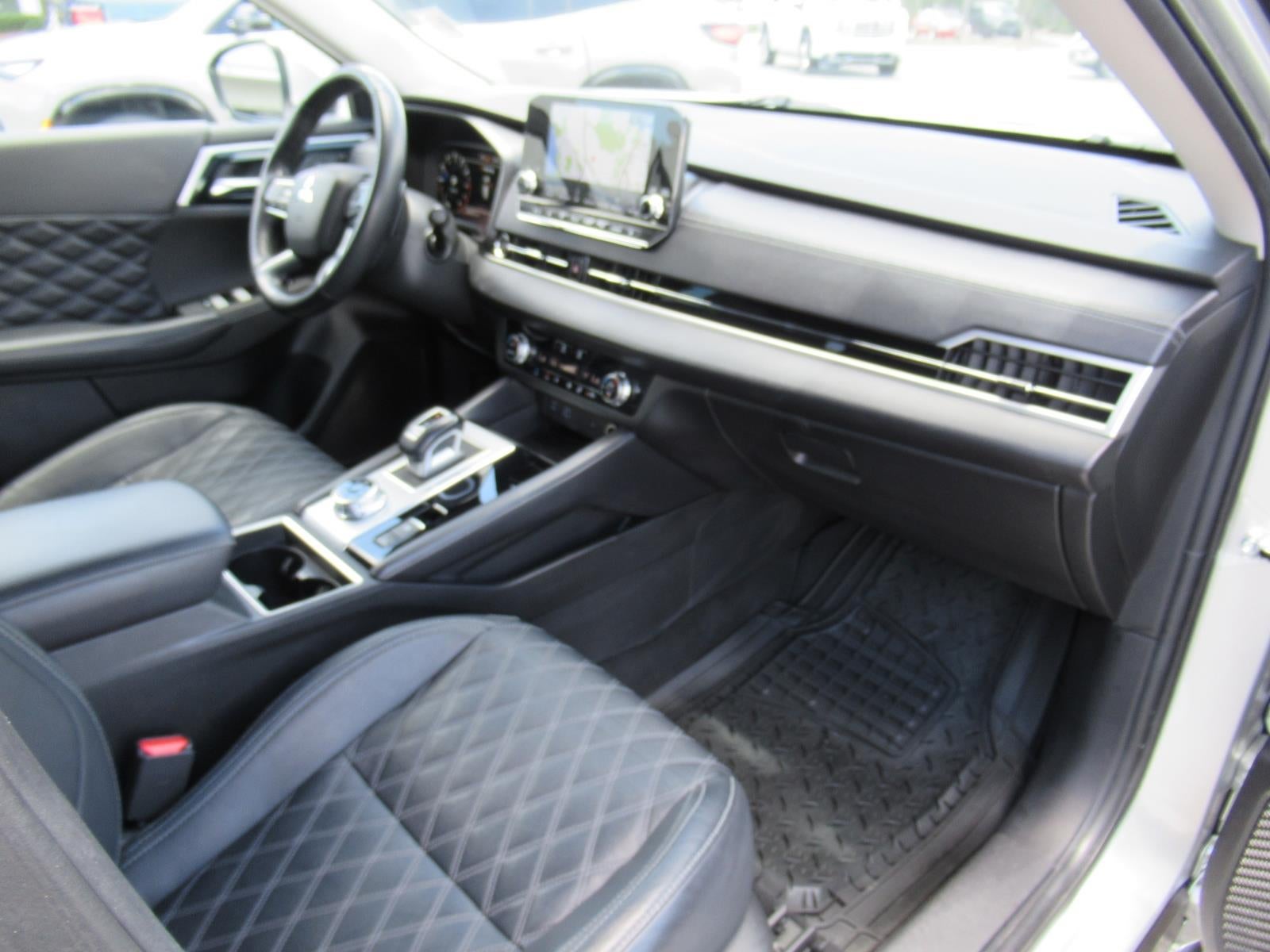 2023 Mitsubishi Outlander SEL