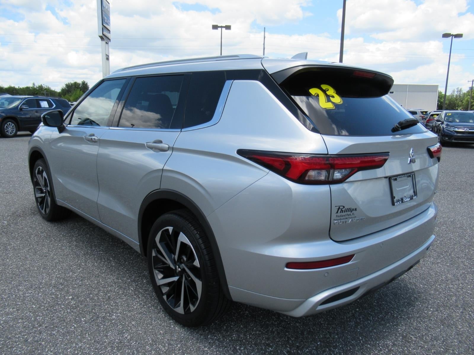 2023 Mitsubishi Outlander SEL