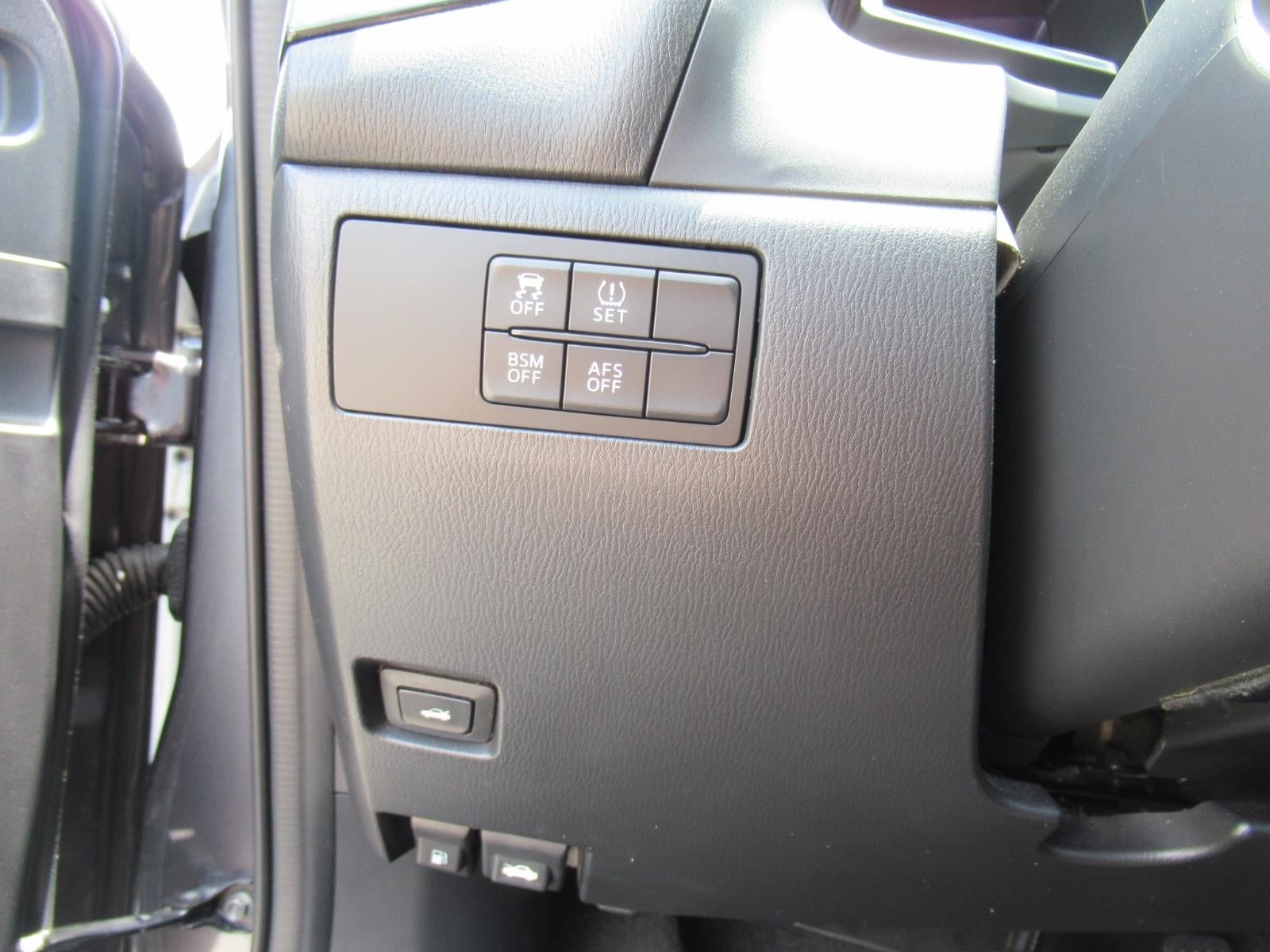 2014 Mazda MAZDA3 s Grand Touring - Photo 23