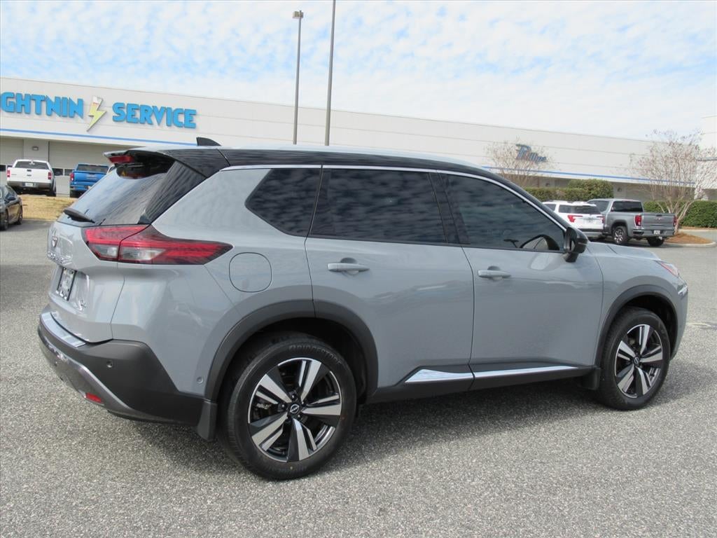 2022 Nissan Rogue SL