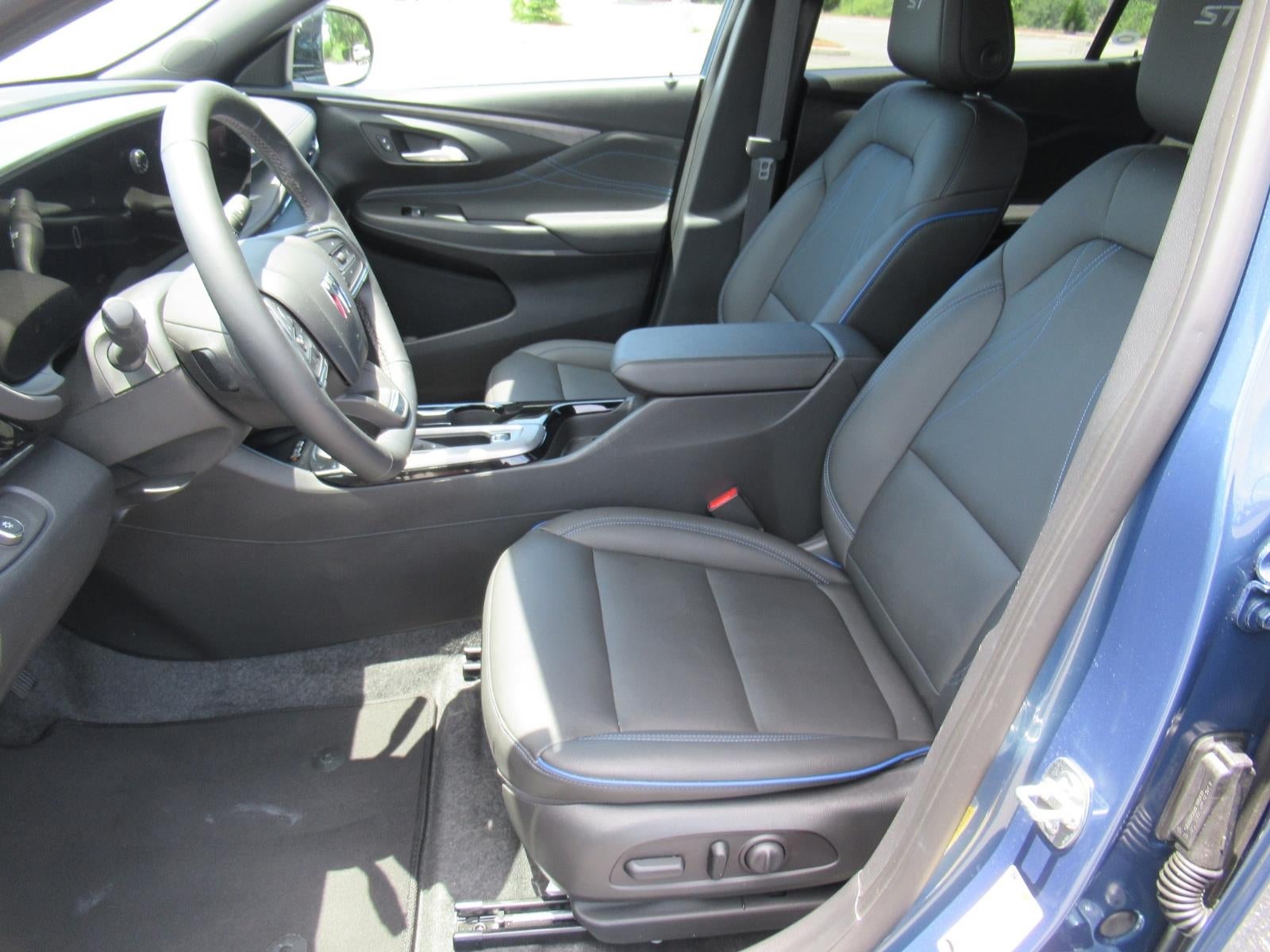 2025 Buick Envista Sport Touring - Photo 16