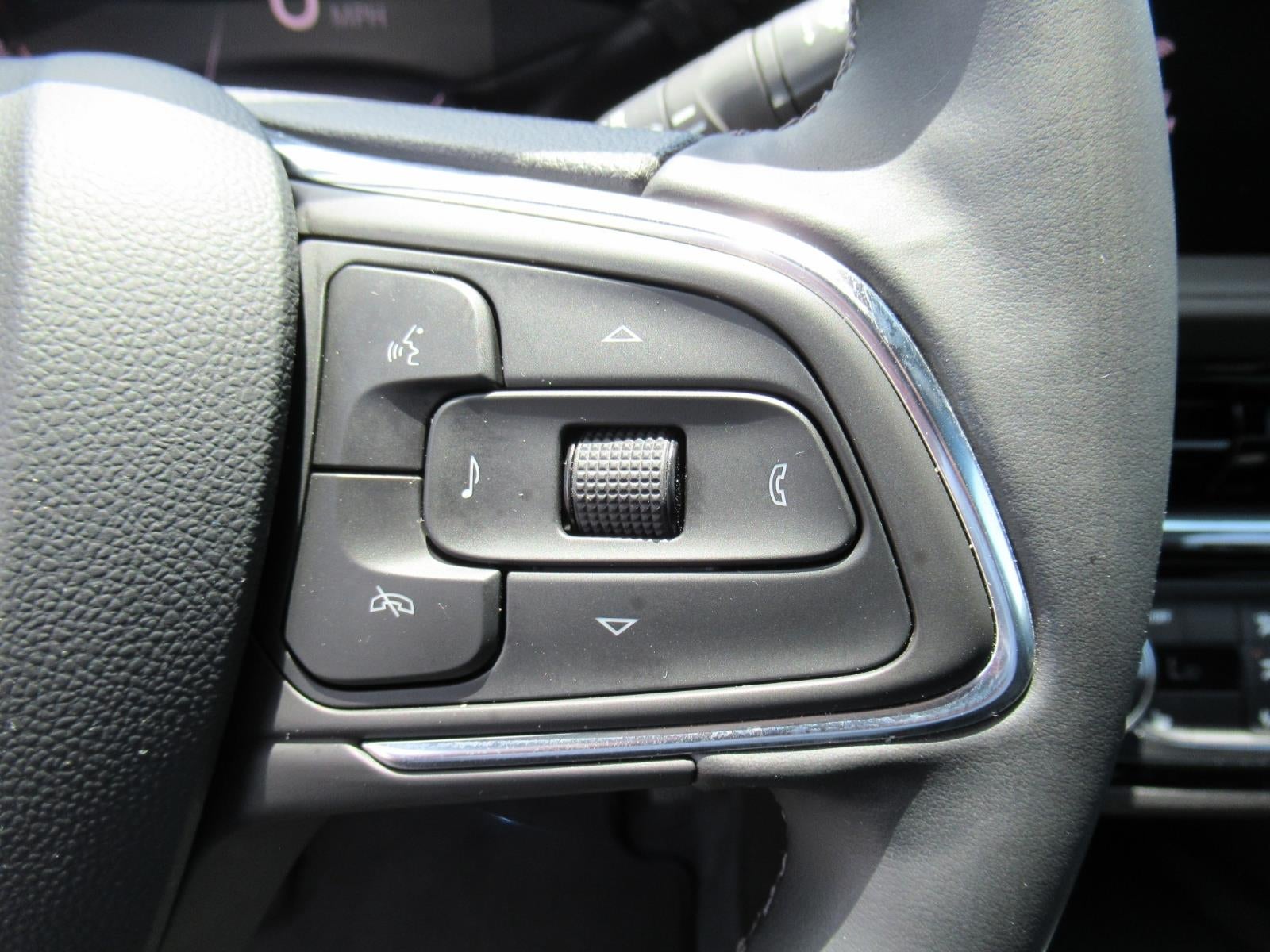 2025 Buick Envista Sport Touring - Photo 24
