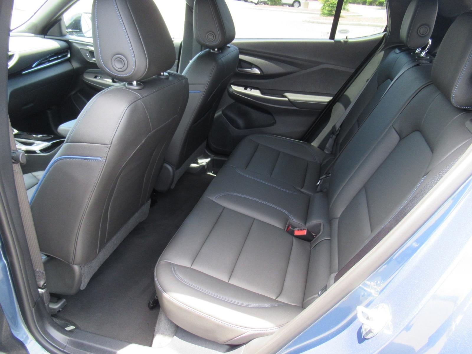 2025 Buick Envista Sport Touring - Photo 30