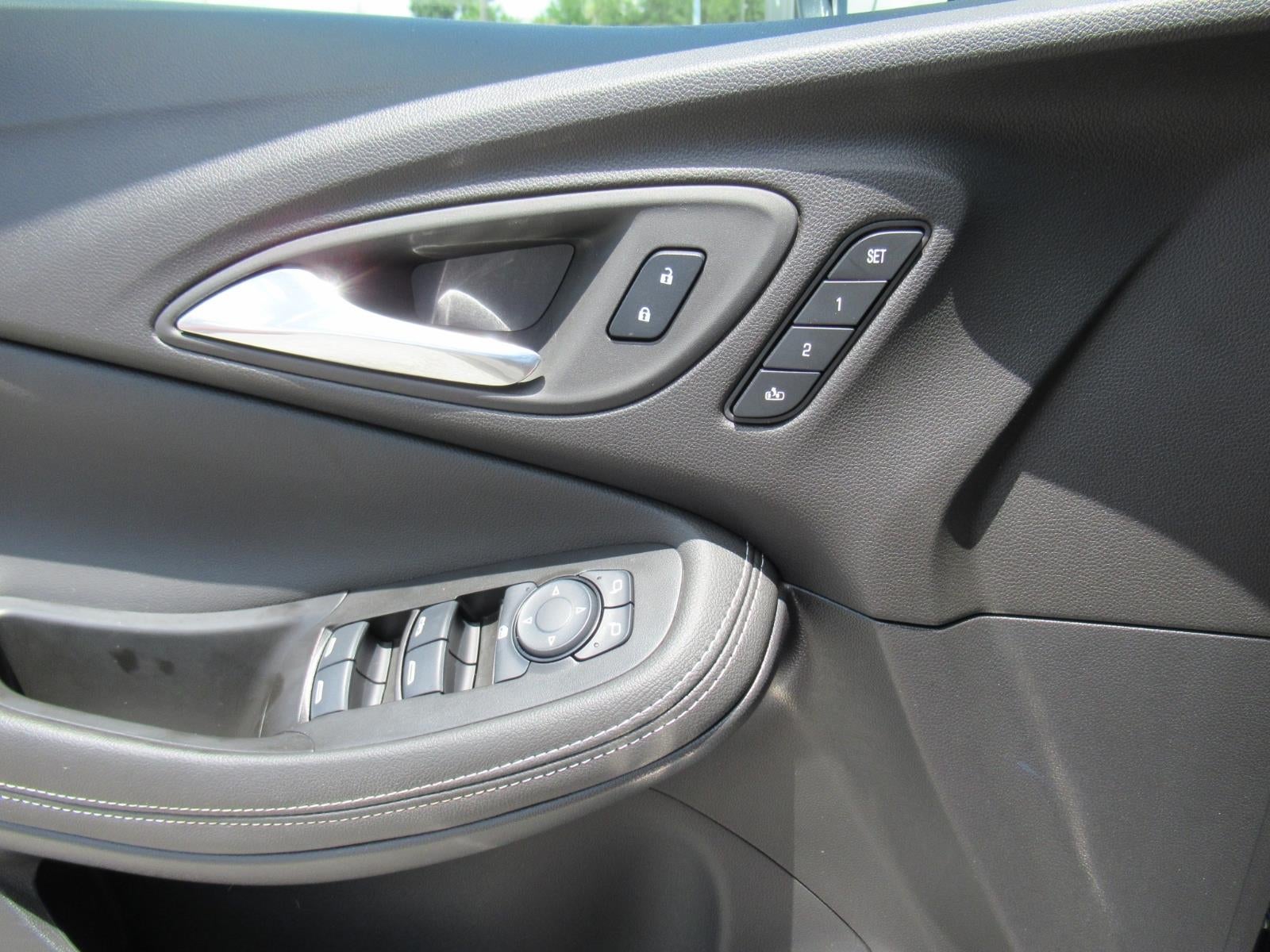 2025 Buick Encore GX Avenir - Photo 20