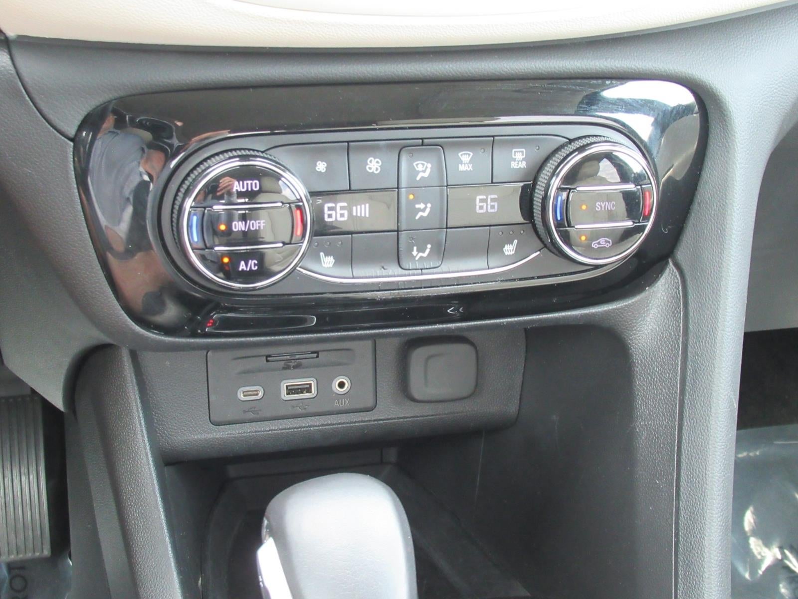 2022 Buick Encore GX Essence