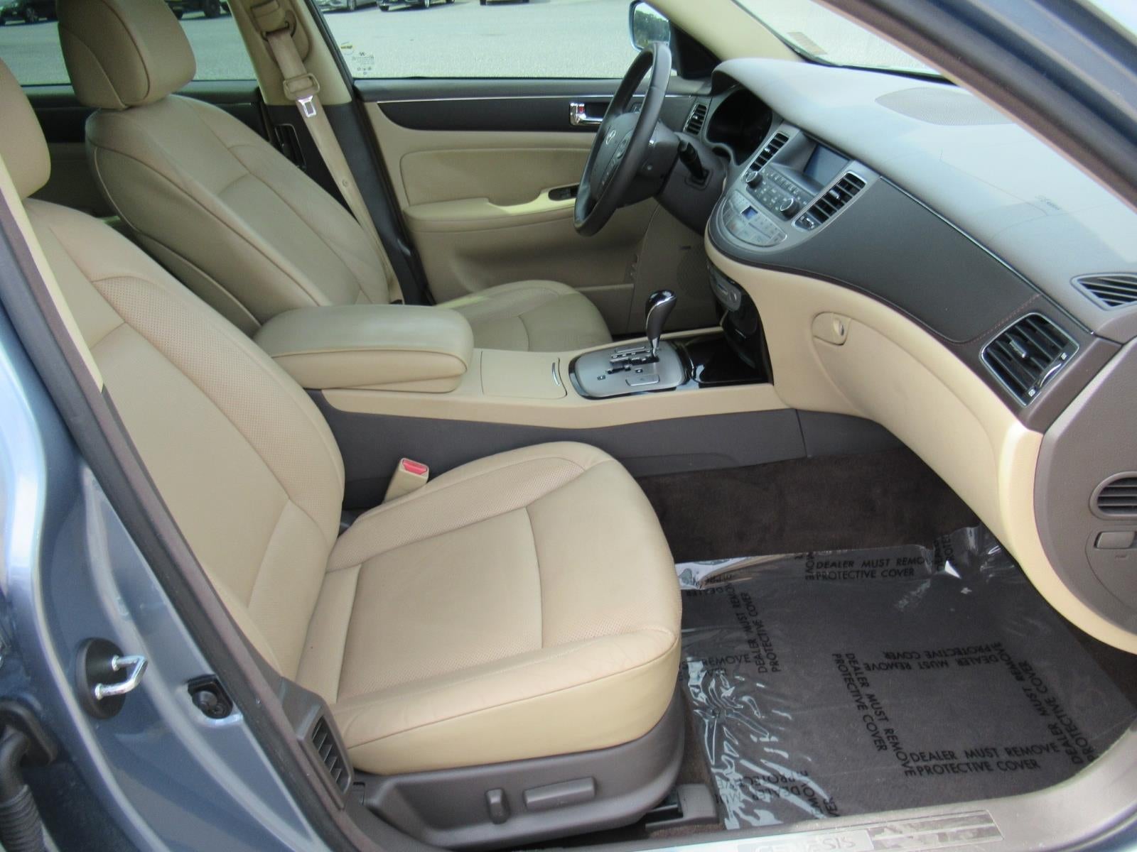 2010 Hyundai Genesis NA