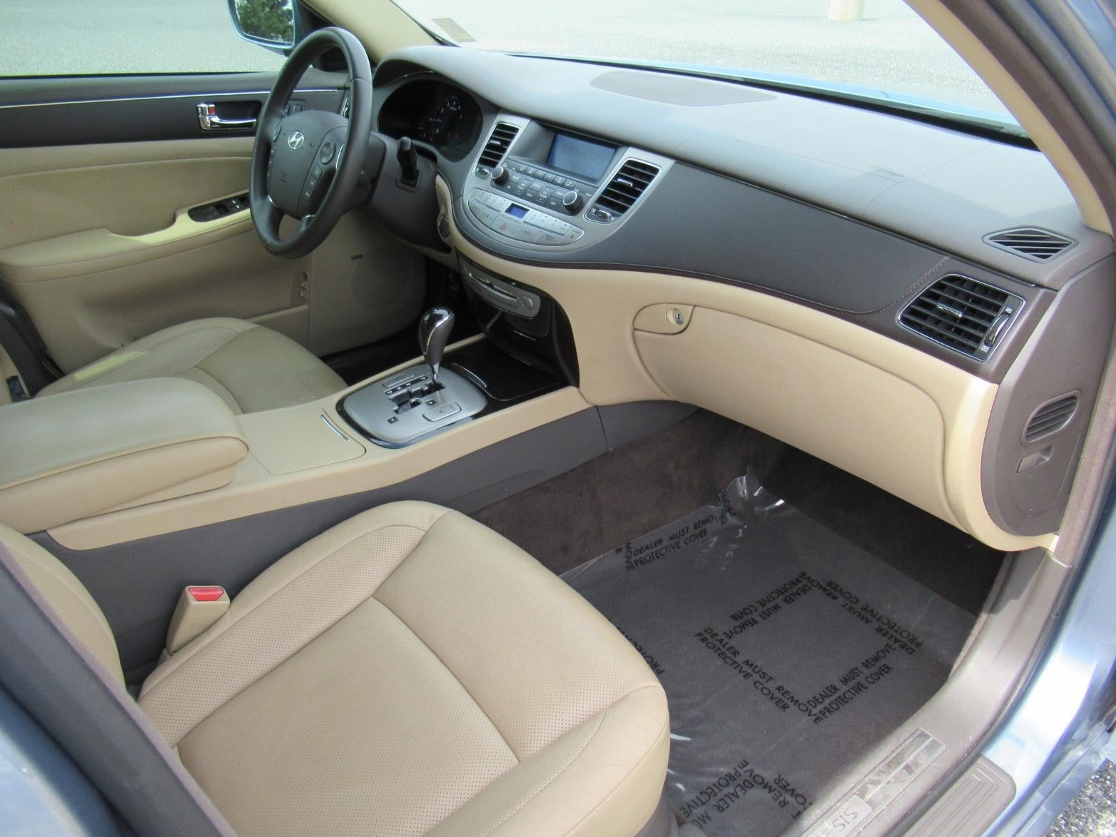 2010 Hyundai Genesis NA