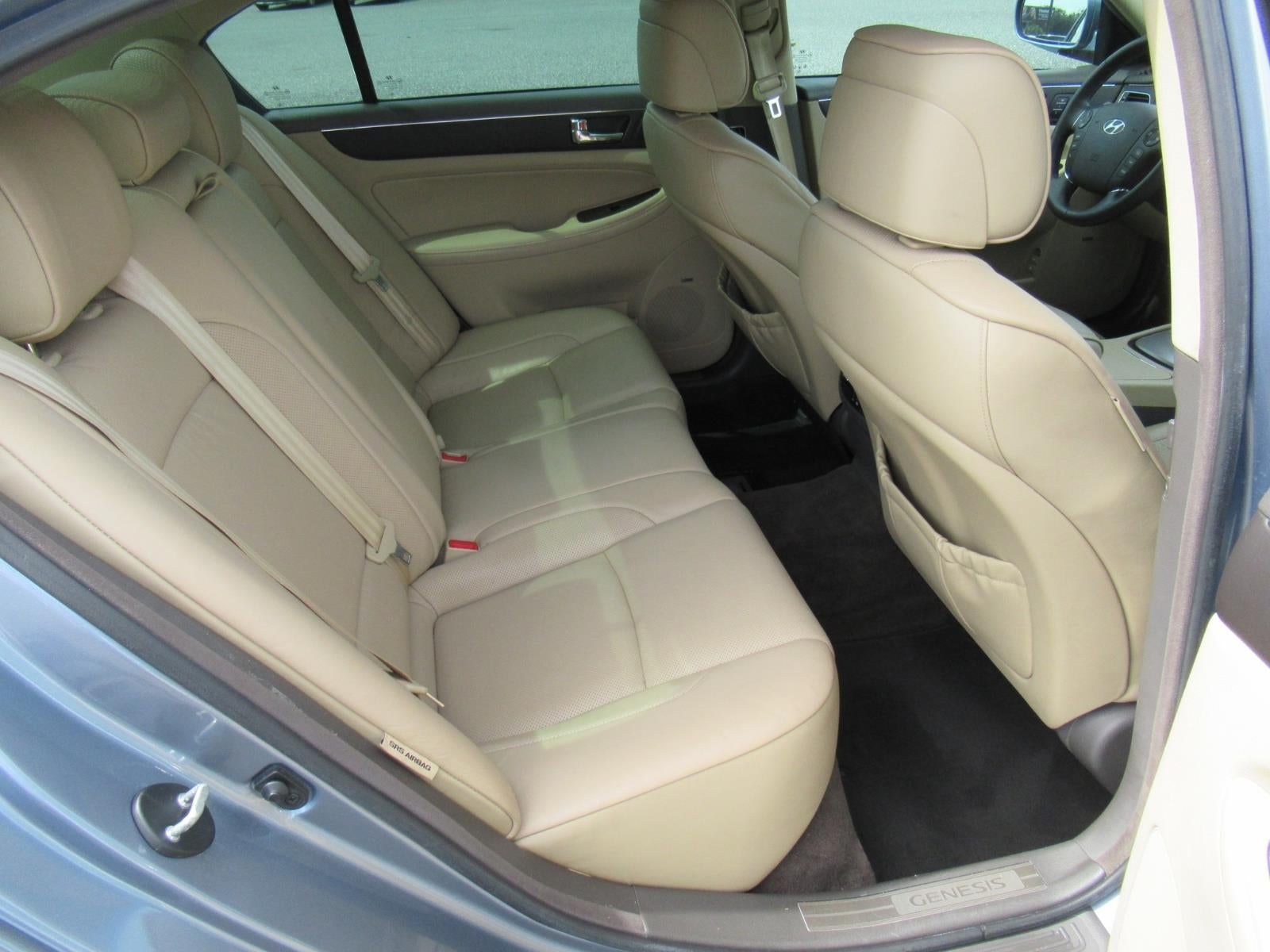 2010 Hyundai Genesis NA