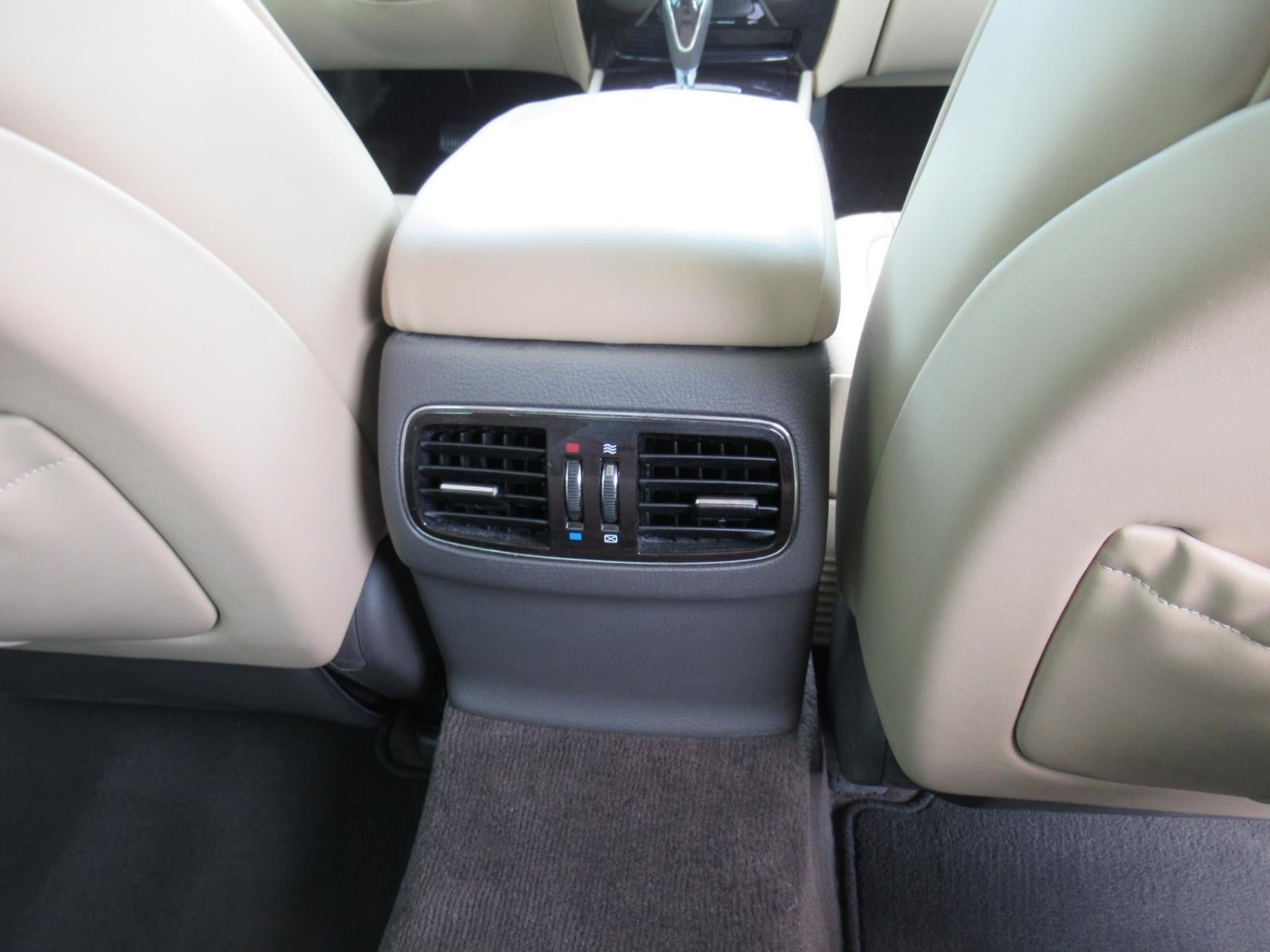 2010 Hyundai Genesis NA