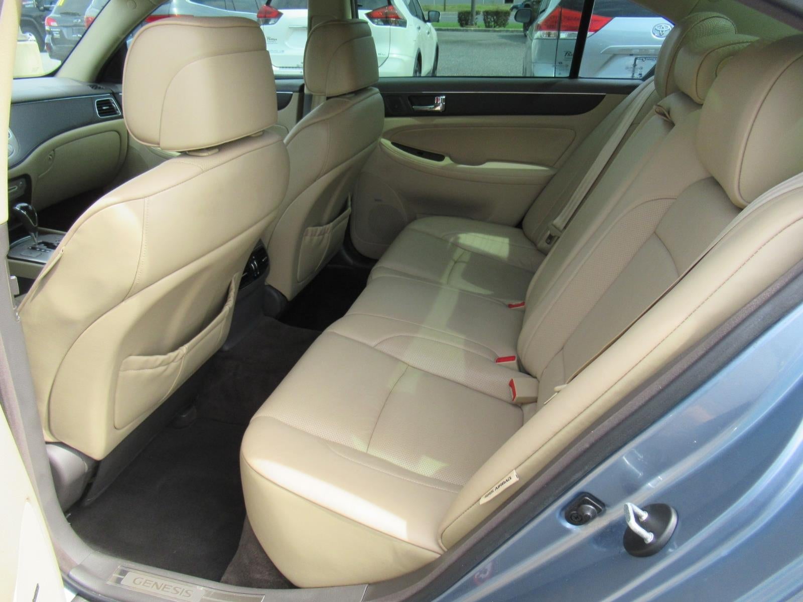 2010 Hyundai Genesis NA