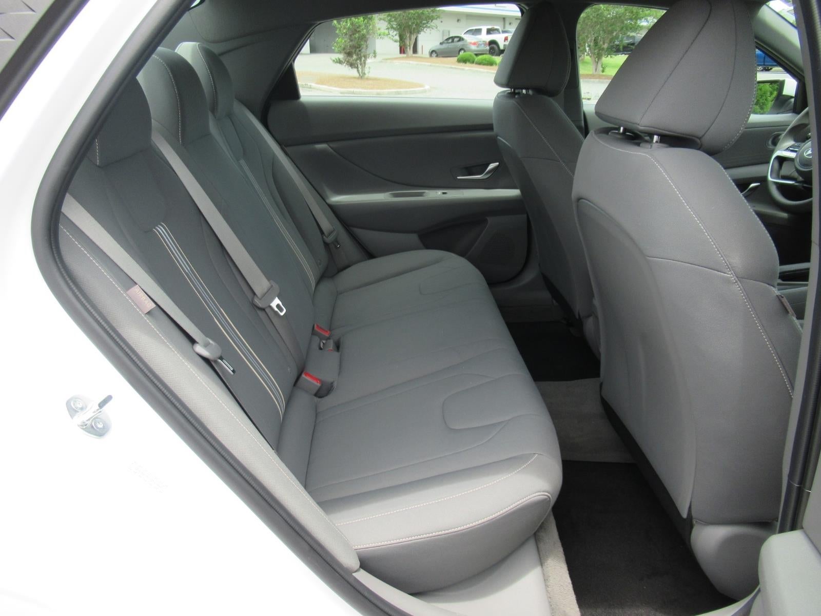 2024 Hyundai Elantra SEL - Photo 29