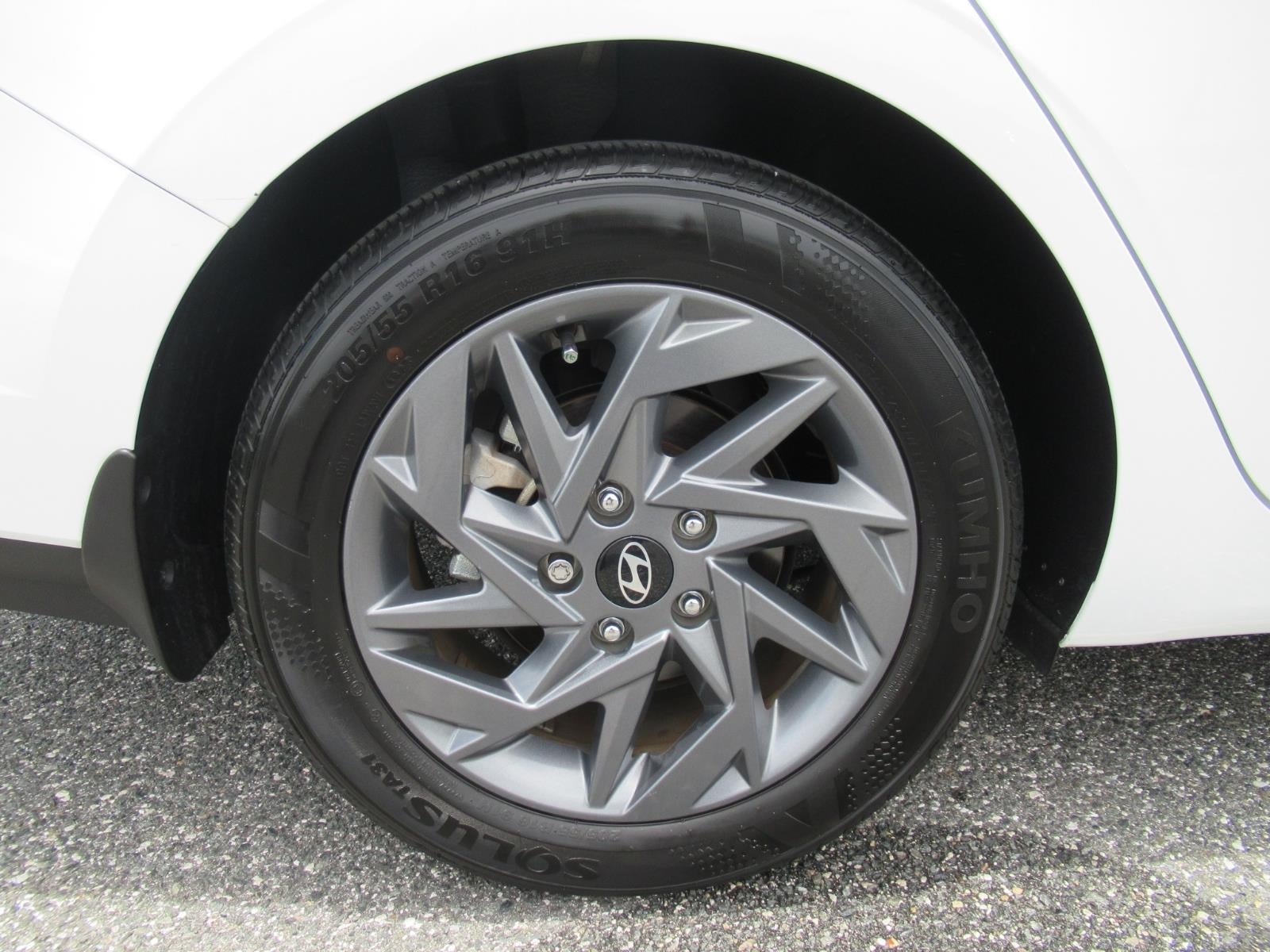 2024 Hyundai Elantra SEL - Photo 8