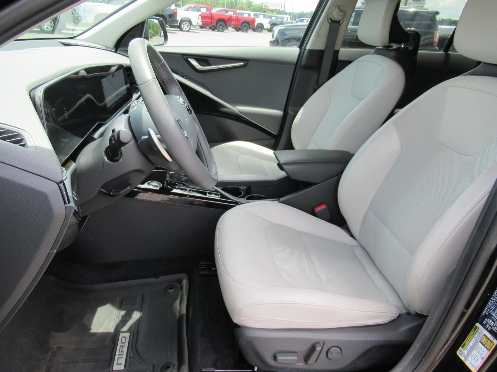 2025 Kia Niro EX Touring - Photo 22