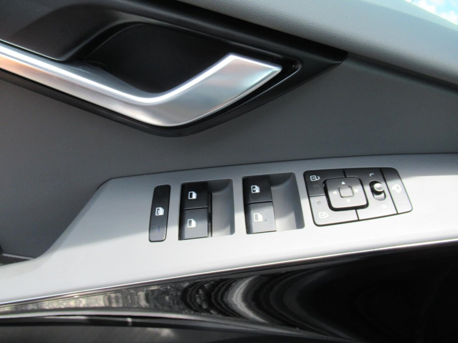 2025 Kia Niro EX Touring
