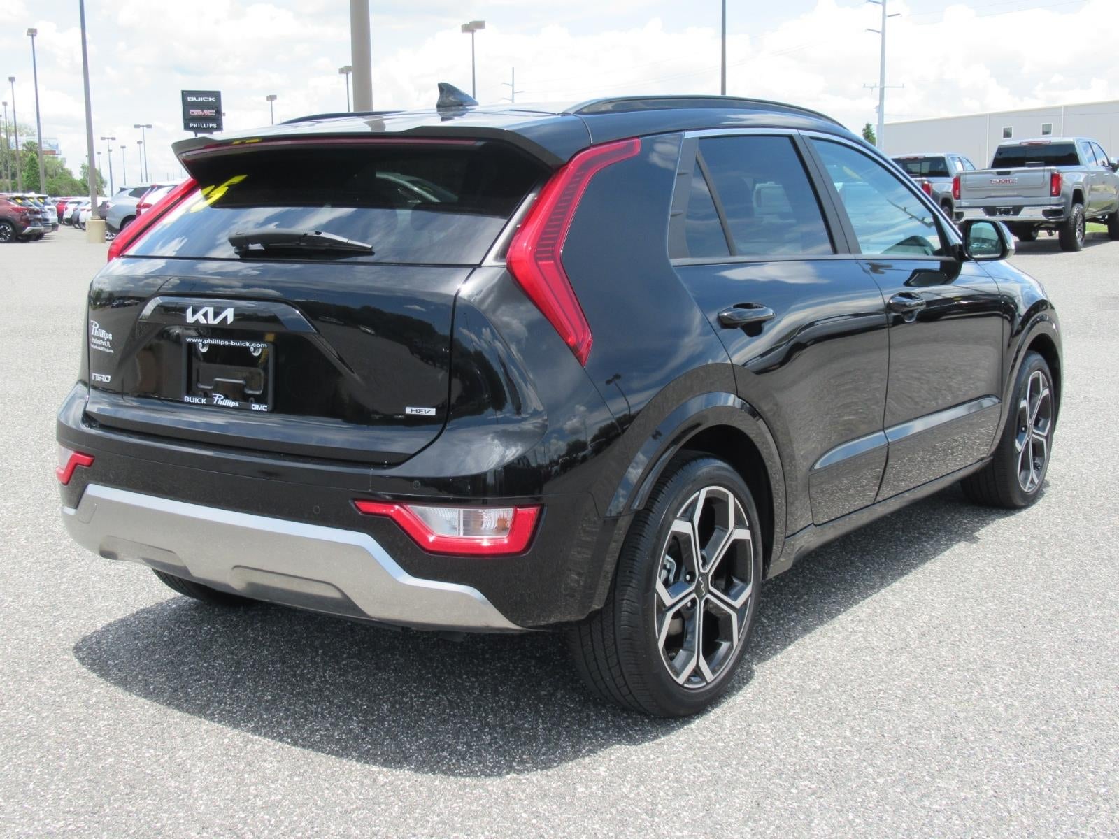 2025 Kia Niro EX Touring - Photo 7
