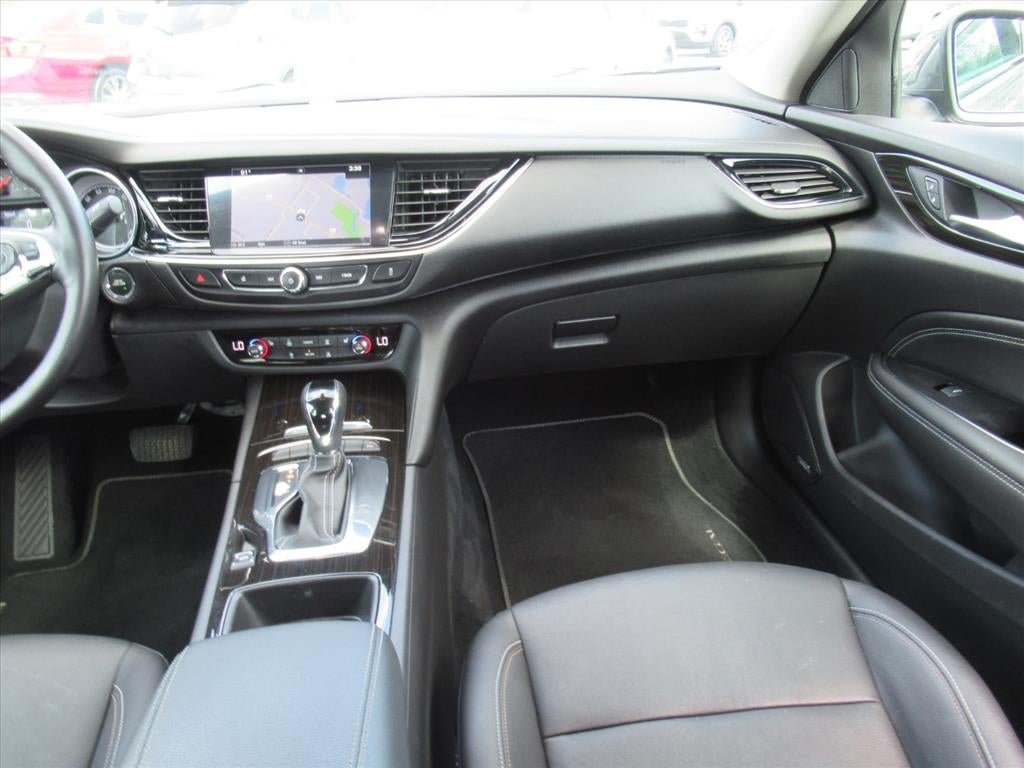 2018 Buick Regal Sportback Essence