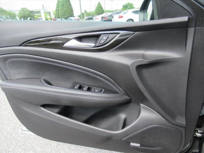 2018 Buick Regal Sportback Essence