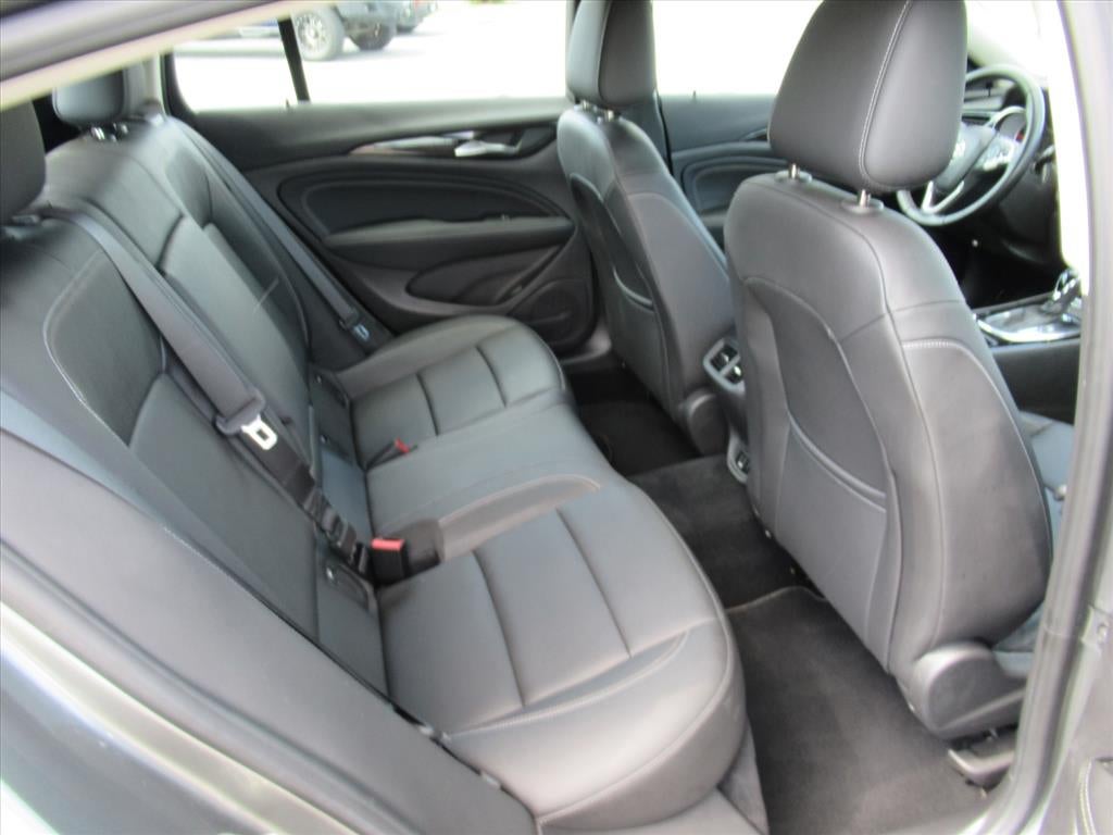 2018 Buick Regal Sportback Essence