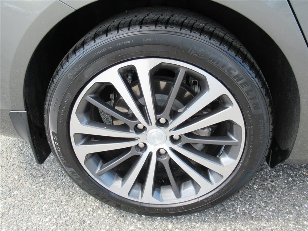 2018 Buick Regal Sportback Essence