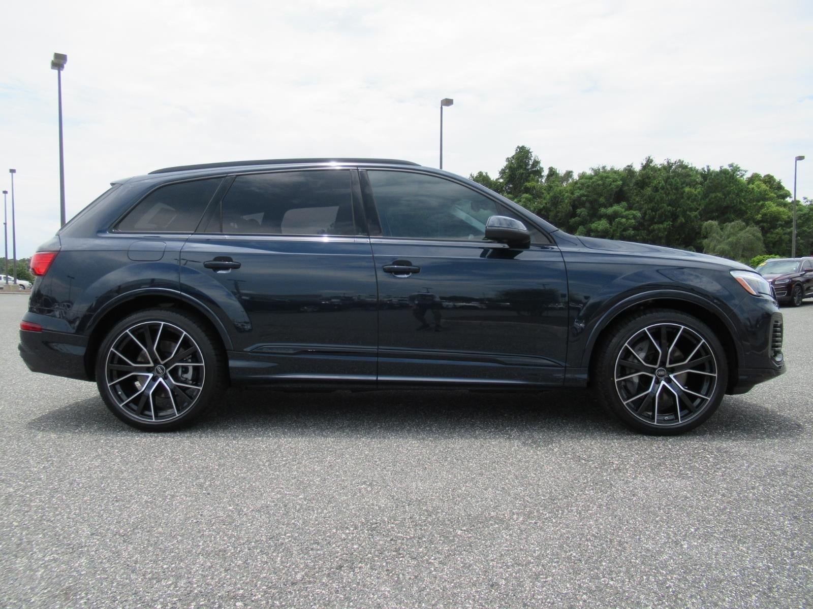 2025 Audi Q7 Premium Plus