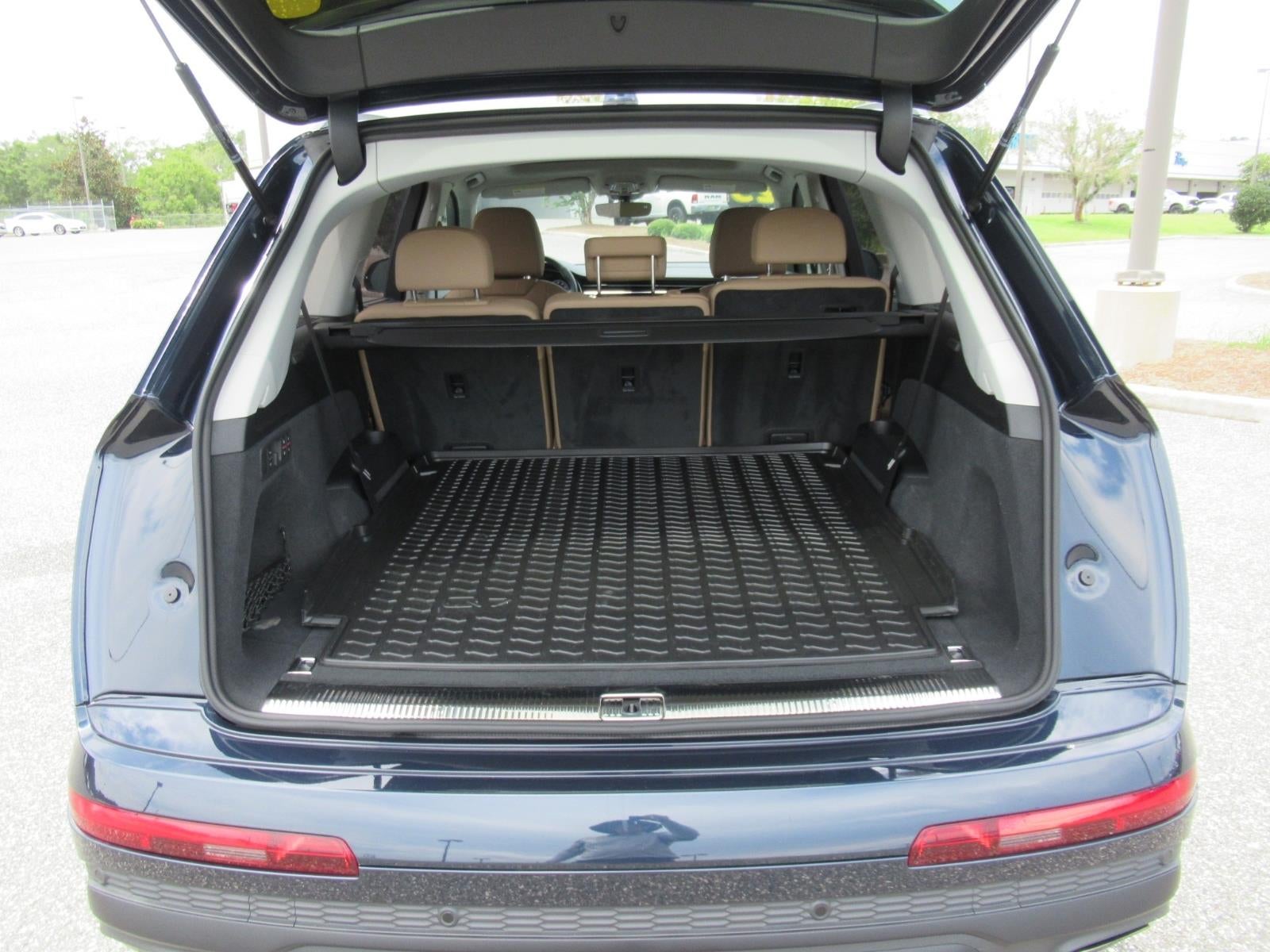 2025 Audi Q7 Premium Plus