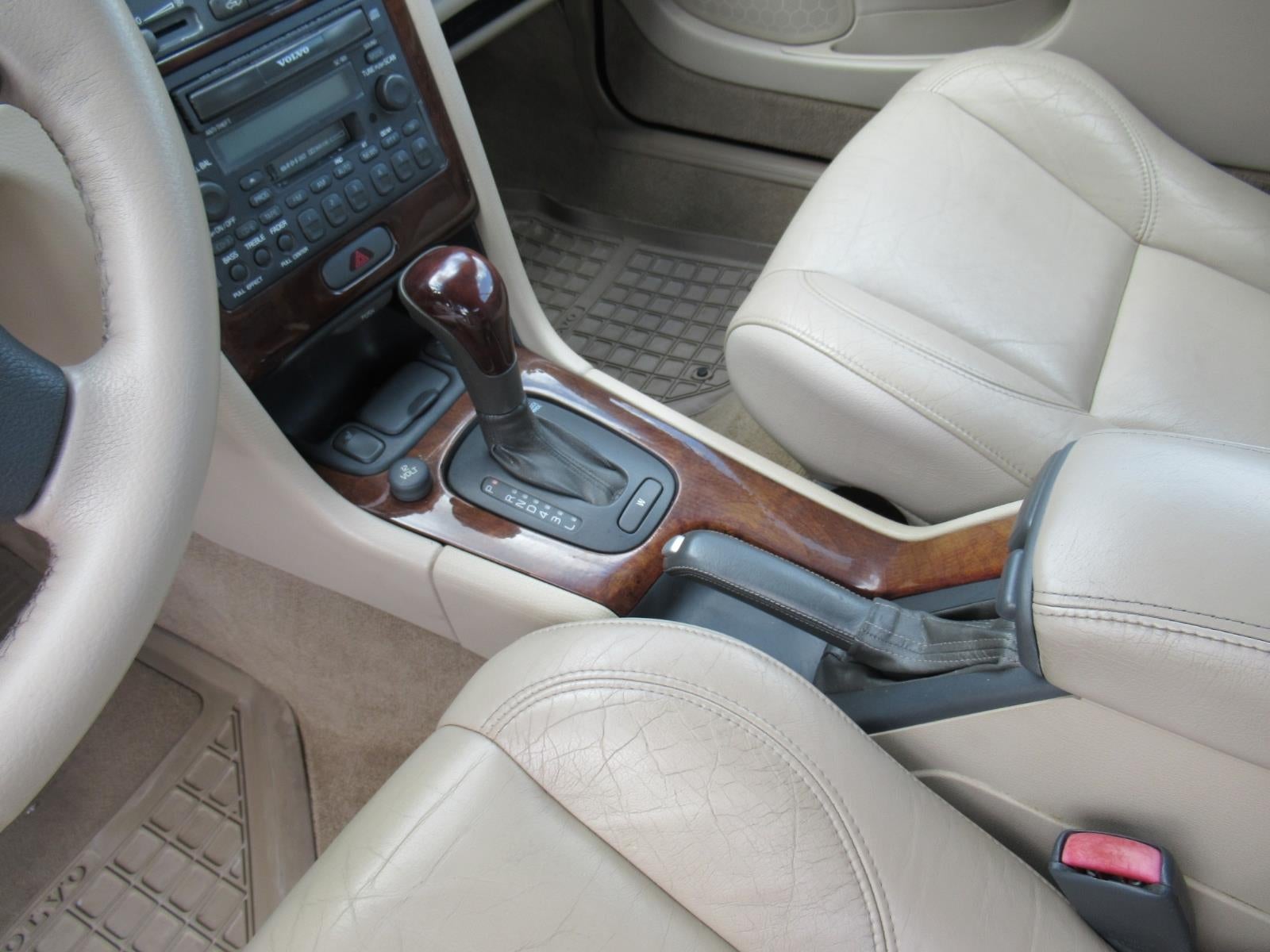 2004 Volvo C70 NA