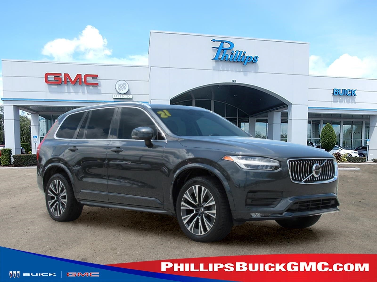 2021 Volvo XC90 Momentum