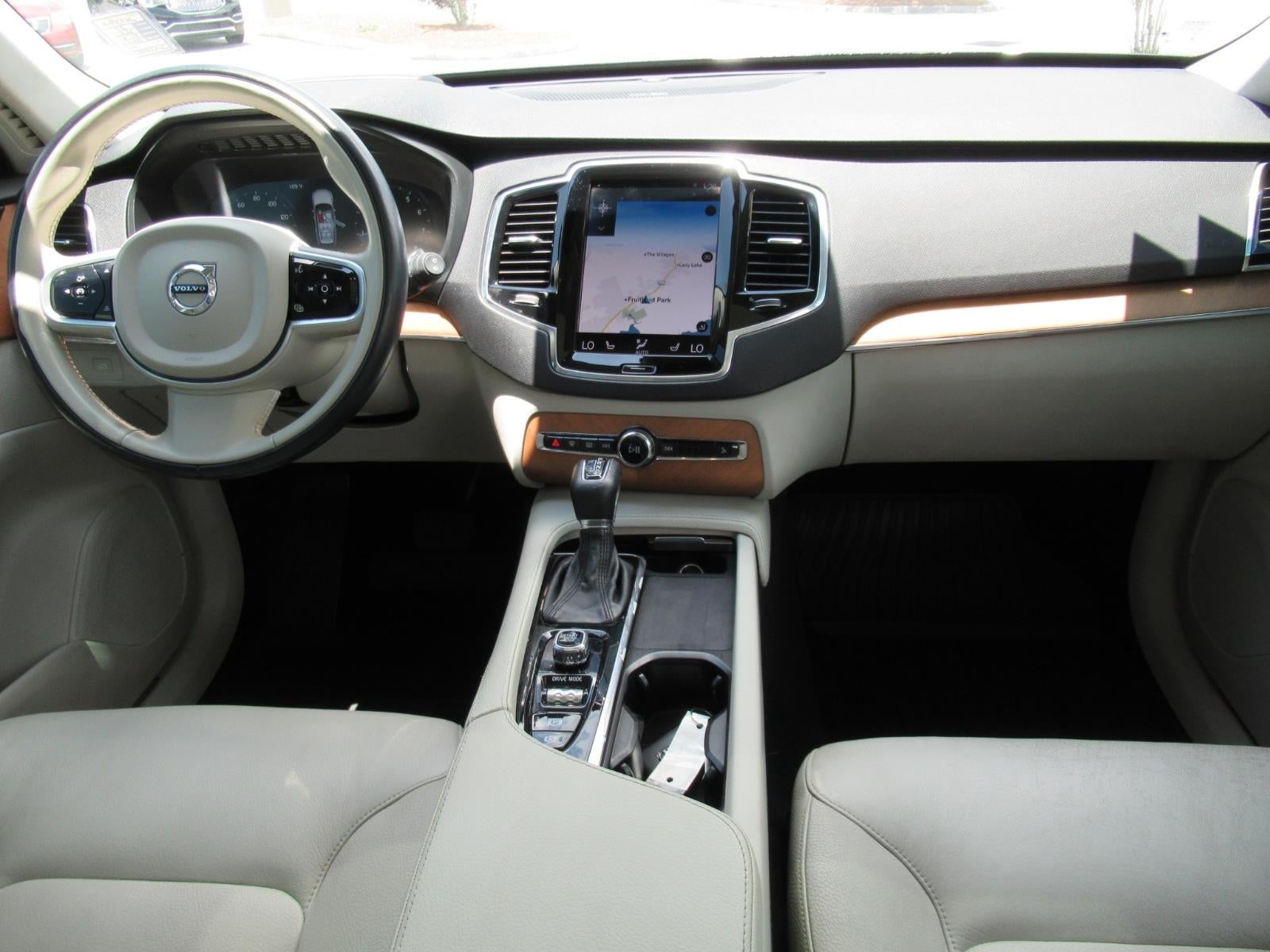 2021 Volvo XC90 Momentum