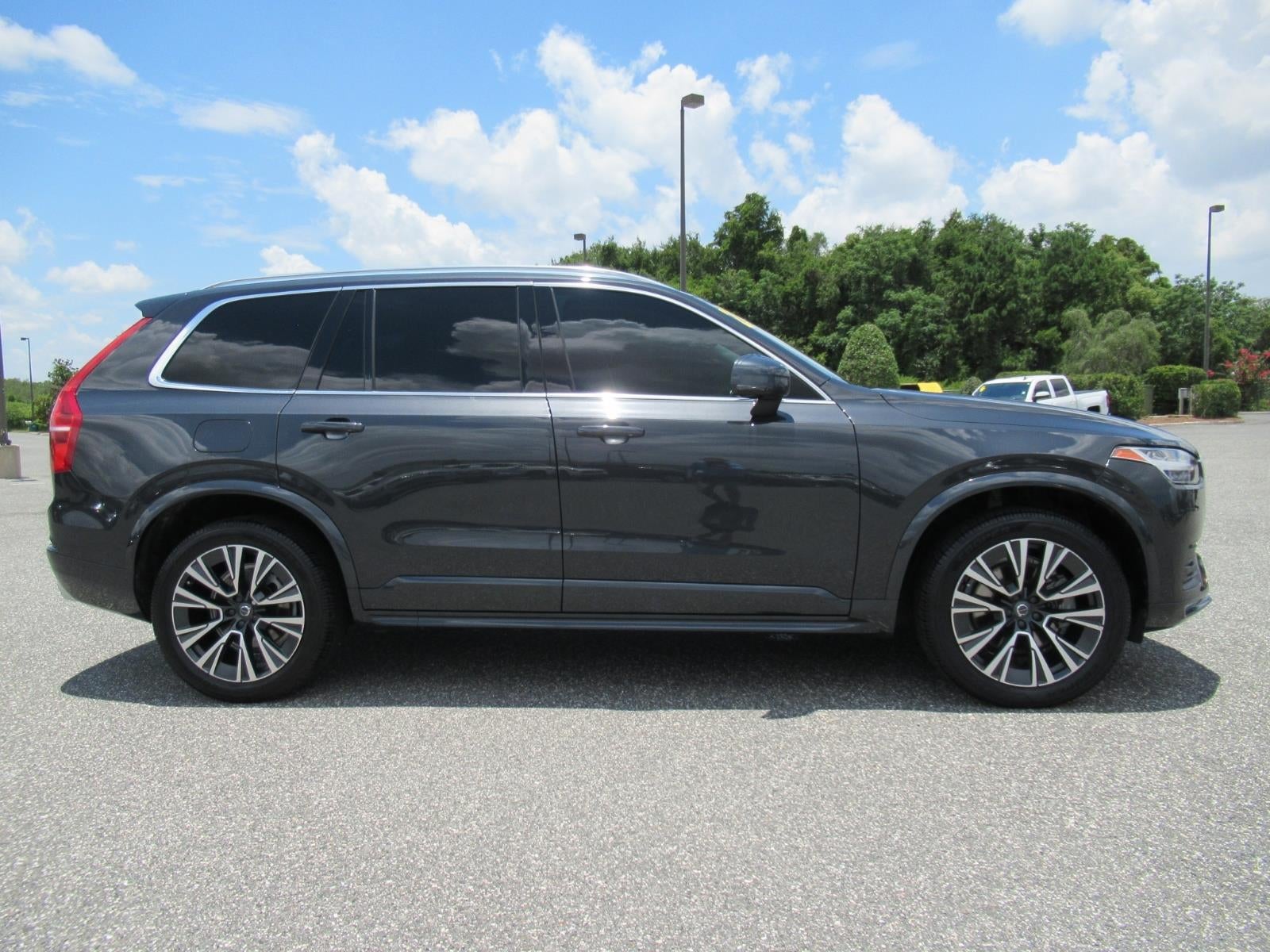 2021 Volvo XC90 Momentum