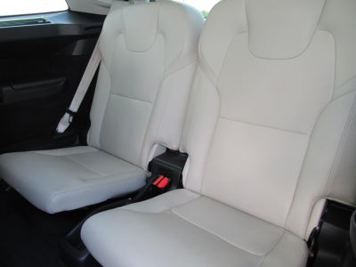 2021 Volvo XC90 Momentum