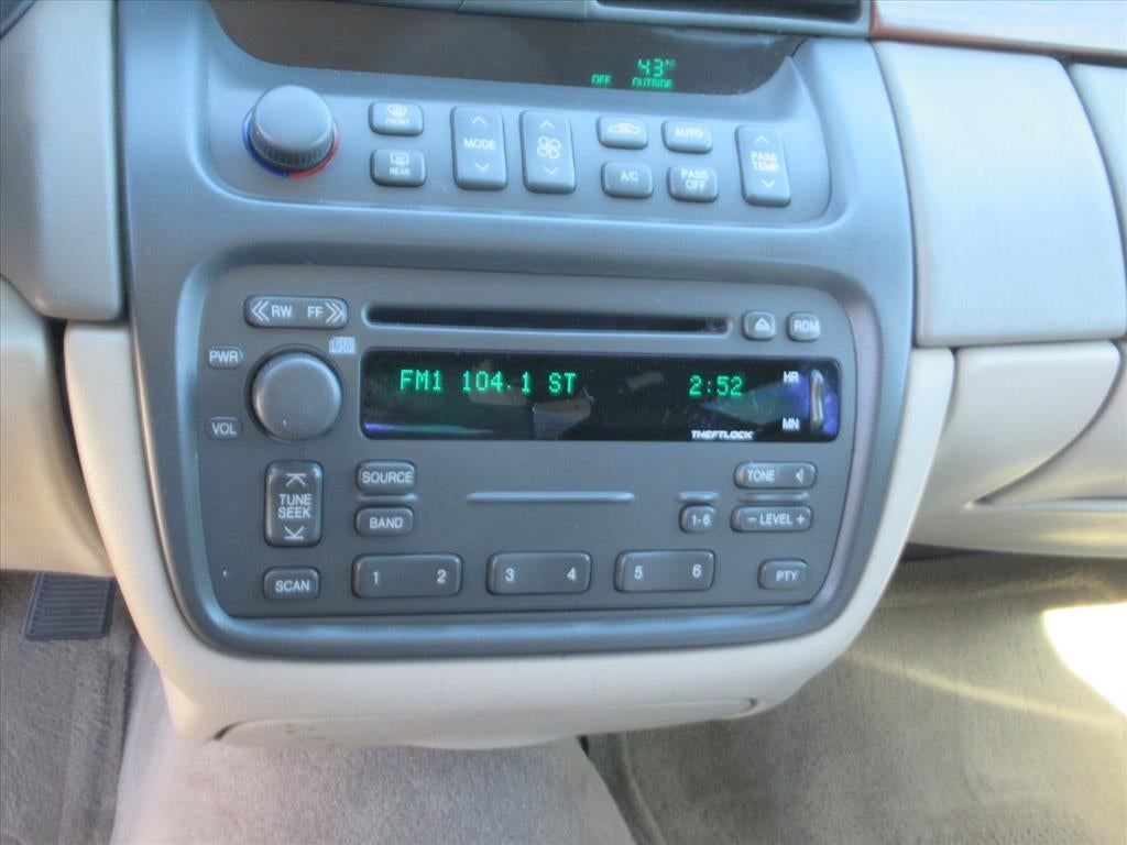 2004 Cadillac DeVille Base