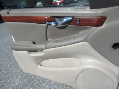 2004 Cadillac DeVille Base