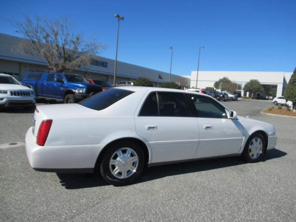 2004 Cadillac DeVille Base