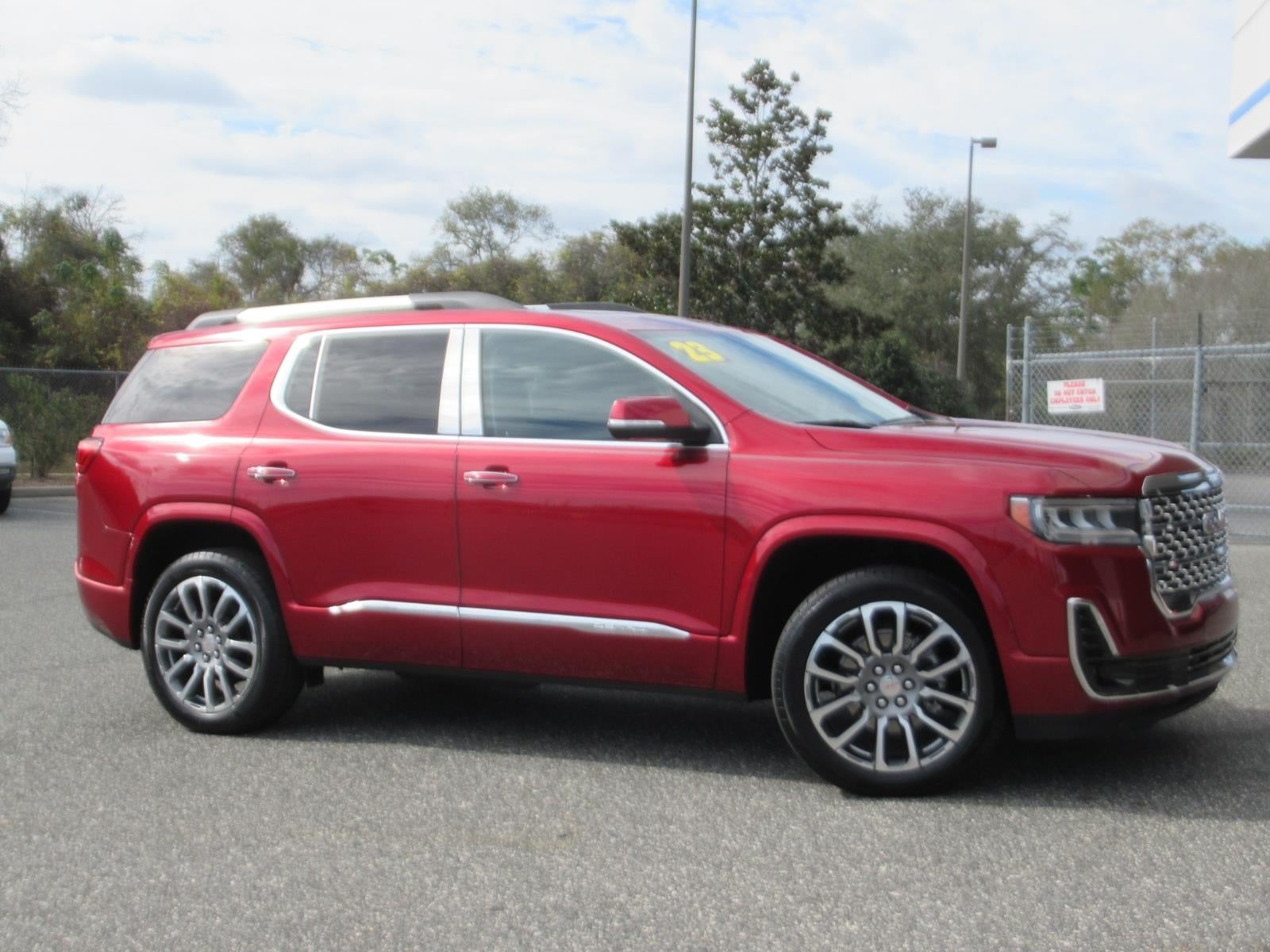 2023 GMC Acadia Denali